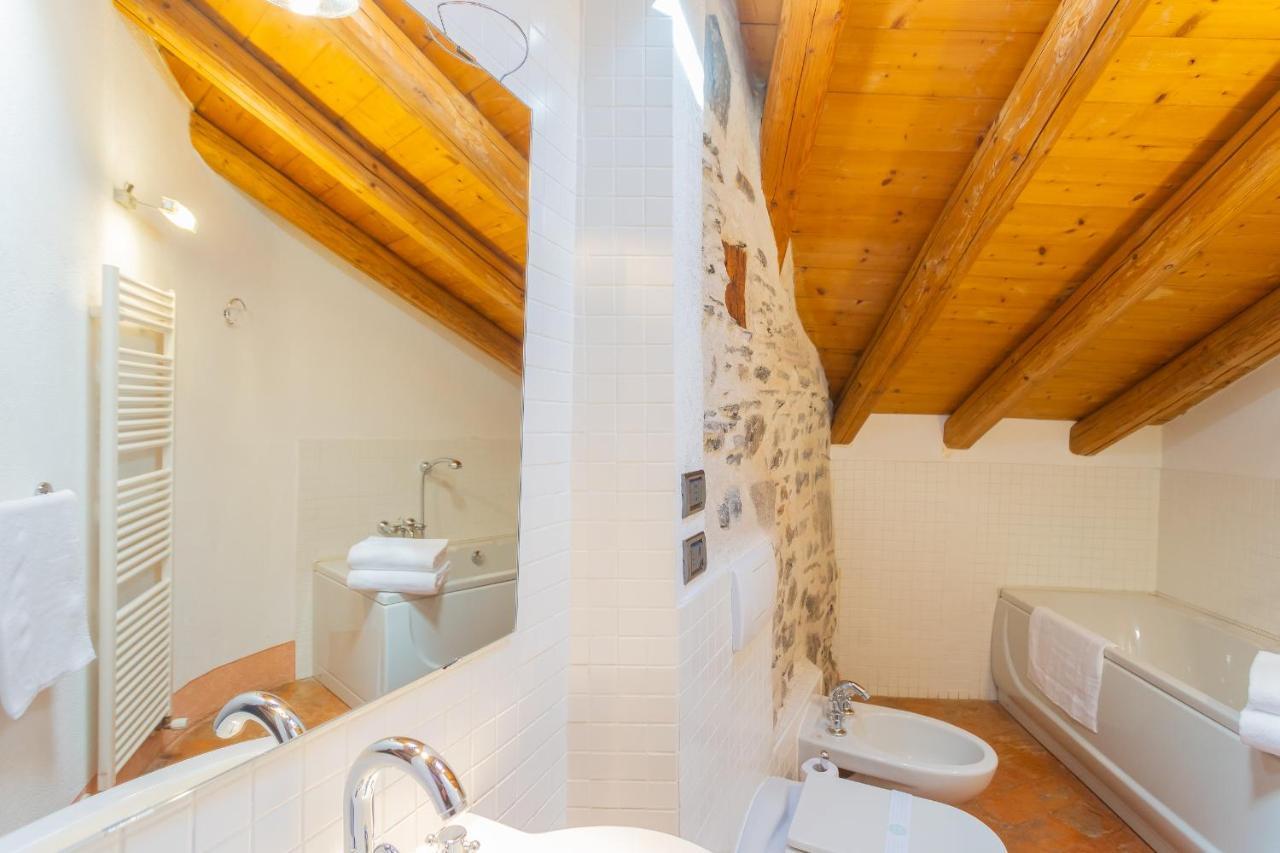 Apartment Antiche Mura By Rent Como